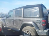 Jeep Wrangler Unlimited Sahara 4X4 1C4HJXEG7JW209748 fotografie