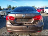 Volkswagen Jetta 2.0L S 3VW2K7AJ5DM382304 снимка