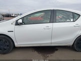 Toyota Prius C One JTDKDTB32F1577783 снимка