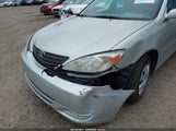 Toyota Camry Le 4T1BE32KX3U733353 снимка