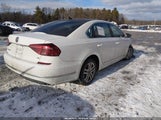 Volkswagen Passat 1.8T Sel Premium 1VWCT7A37HC074416 photo