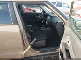 Kia Soul KNDJN2A29F7168270 снимка
