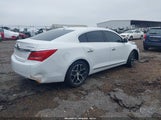 Buick Lacrosse Sport Touring 1G4G45G31GF180902 fotografie