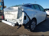Toyota Prius Three JTDKARFU9J3057382 снимка