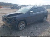 Jeep Cherokee Latitude 1C4PJLCB8FW720940 снимка