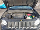Jeep Renegade Latitude 4X4 ZACCJBBB8JPJ37717 photo