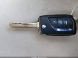 Toyota Corolla Le JTDEPRAE2LJ117139 снимка