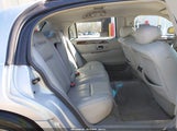 Lincoln Town Car Cartier 1LNHM85W12Y667761 fotografie