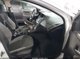Ford Focus Se 1FADP3K20DL174741 снимка