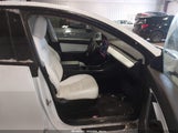 Tesla Model Y Long Range Dual Motor All-Wheel Drive 5YJYGDEE4LF049721 fotografie