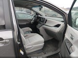 Toyota Sienna Le 8 Passenger 5TDKZ3DC5HS896793 снимка
