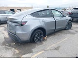 Tesla Model Y Premium Rear-Wheel Drive/Standard Rear-Wheel Drive 7SAYGDED6TF538275 photo