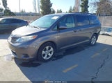 Toyota Sienna Le V6 5TDKK3DC2BS138101 снимка