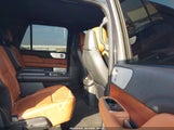 Lincoln Navigator Reserve 5LMJJ2LTXLEL12149 снимка