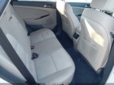 Hyundai Tucson Value KM8J3CA23JU821225 fotografie