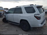 Toyota 4Runner Sr5 JTEBU5JR5K5668000 снимка