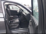 Volkswagen Tiguan 2.0T Sel Premium 3VV5B7AX8JM001904 снимка