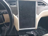 Tesla Model X 60D/70D/75D/90D/P100D 5YJXCBE2XGF008744 снимка