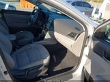 Hyundai Elantra Se KMHD74LF0HU083109 снимка
