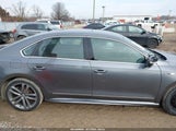 Volkswagen Passat 1.8T R-Line 1VWDT7A32HC056376 fotografie