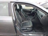 Volkswagen Passat 1.8T R-Line 1VWDT7A32HC056376 photo