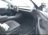 Tesla Model Y Long Range Launch Series/Premium All-Wheel Drive 7SAYGDEE3TF446601 fotografie