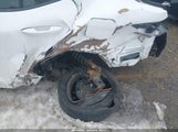 Toyota Corolla Le 5YFBURHE0HP703696 снимка