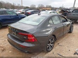 Volvo S60 B5 Plus Dark Theme 7JRL12FL5RG288448 fotografie