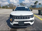 Jeep Compass Latitude 4X4 3C4NJDBN2RT604586 снимка