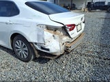 Toyota Camry L 4T1B11HK3JU639044 fotografie