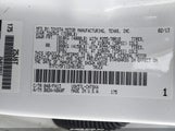 Toyota Tundra Grade 5.7L V8 5TFCY5F11DX015011 photo