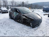 Tesla Model Y Long Range Dual Motor All-Wheel Drive 7SAYGAEE0NF381904 fotografie