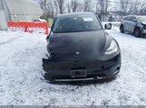 Tesla Model Y Long Range Dual Motor All-Wheel Drive 7SAYGAEE0NF381904 fotografie