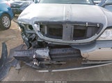 Lincoln Town Car Signature Limited 1LNHM82W25Y612132 fotografie