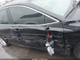 Toyota Camry Le 4T1B11HKXKU797303 photo