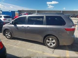 Toyota Sienna Le 8 Passenger 5TDKZ3DC6HS771592 снимка