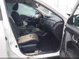 Nissan Rogue Sv 5N1AT2MV2JC776266 снимка