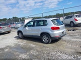 Volkswagen Tiguan S WVGAV7AXXGK000494 photo