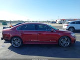 Volkswagen Passat 1.8T R-Line 1VWDT7A32HC060721 photo