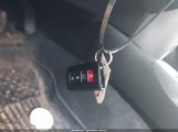 Toyota Rav4 Hybrid Xle JTMRJREV8JD170355 снимка