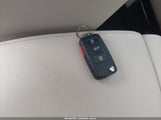 Volkswagen Tiguan 2.0T Wolfsburg Edition WVGRV7AX4HW501927 снимка