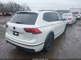 Volkswagen Tiguan 2.0T Se R-Line Black 3VVCB7AX7NM081600 fotografie