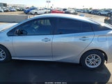 Toyota Prius Two JTDKBRFU4J3059120 снимка