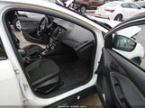 Ford Focus Se 1FAHP3F23CL197103 photo