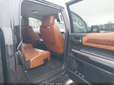 Toyota Tundra  5.7L V8 5TFAY5F15HX643263 photo