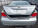 Toyota Camry Le 4T1BE32K15U017119 снимка