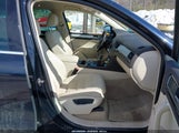 Volkswagen Touareg V6 Sport WVGEF7BP0HD004007 photo