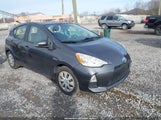 Toyota Prius C Two JTDKDTB32E1060997 снимка