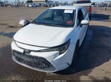 Toyota Corolla Le JTDEPRAE9LJ048448 снимка