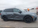 Volkswagen Tiguan 2.0T Se R-Line Black 3VVCB7AX5NM076461 photo